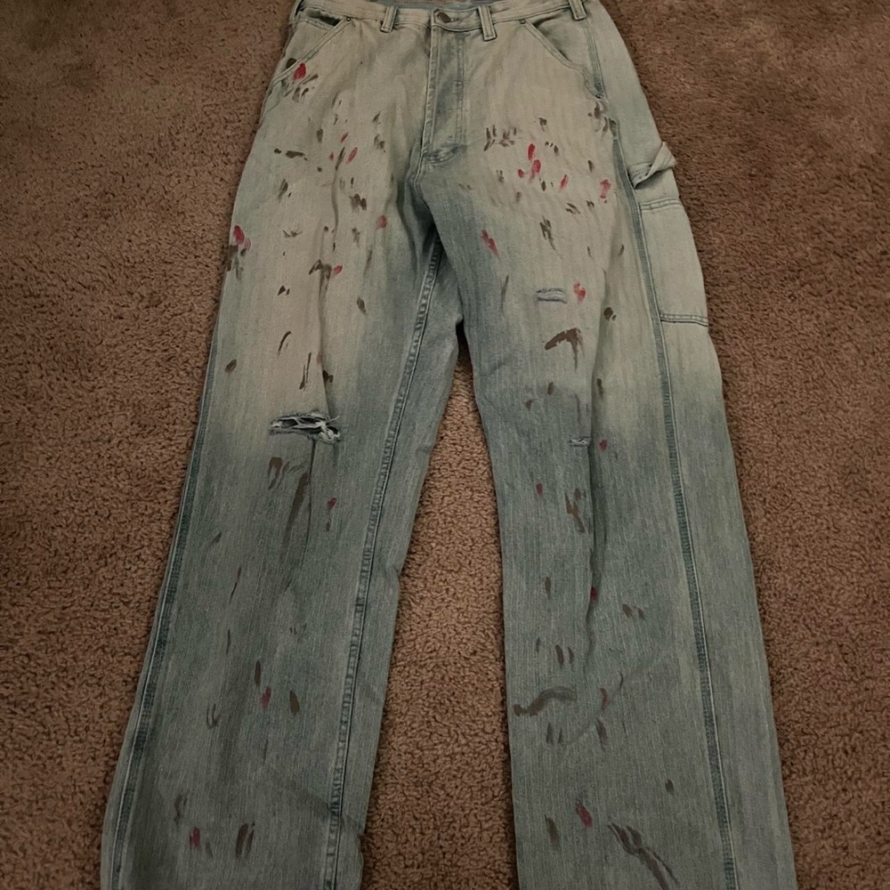 MNML Relaxed Fit Jeans with Paint Splatter